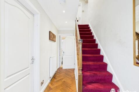 CAM02899G0-PR0061-STILL001