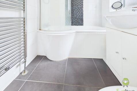 CAM01543G0-PR0160-STILL025