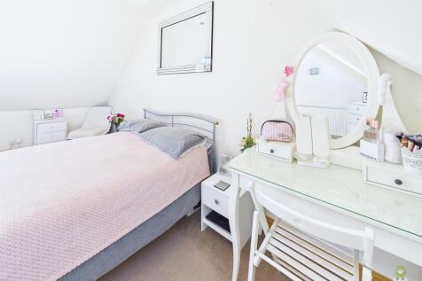 CAM01543G0-PR0156-STILL004