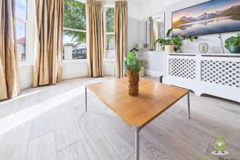 CAM01543G0-PR0161-STILL007