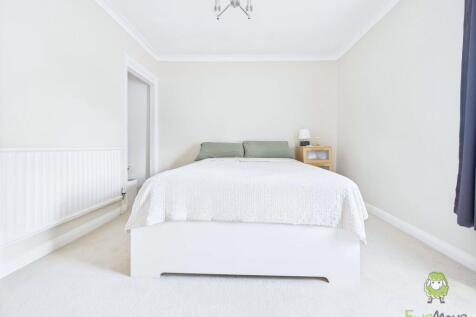 CAM01543G0-PR0145-STILL043