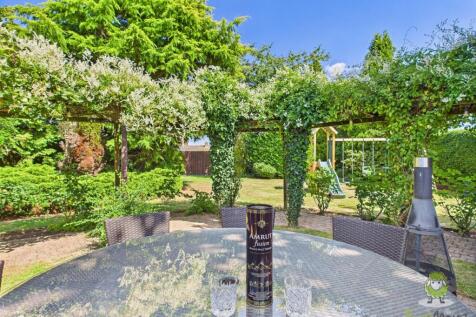 CAM01543G0-PR0141-STILL102