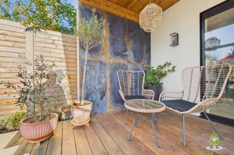 CAM01543G0-PR0167-STILL007