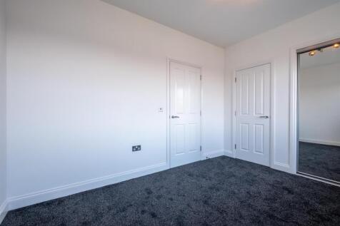 006-80 Robertson Drive, The Barracks, Lanark.jpg