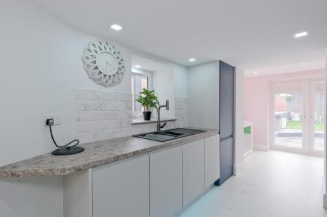 014-23 East Academy Street Wishaw, ML2 8BG.jpg