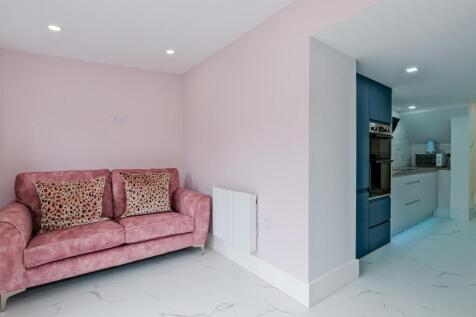 018-23 East Academy Street Wishaw, ML2 8BG.jpg