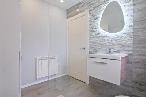 026-23 East Academy Street Wishaw, ML2 8BG.jpg