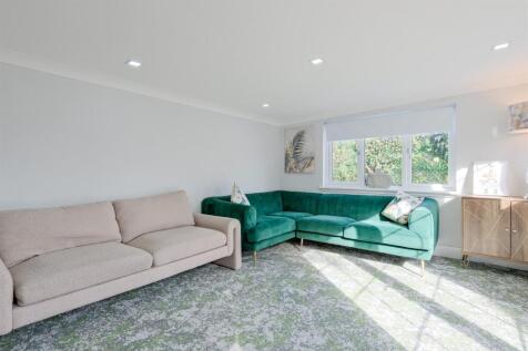 052-23 East Academy Street Wishaw, ML2 8BG.jpg