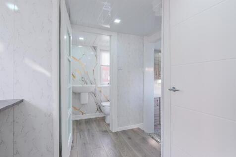 055-23 East Academy Street Wishaw, ML2 8BG.jpg