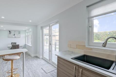 067-23 East Academy Street Wishaw, ML2 8BG.jpg