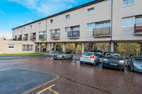 004-10 Forrest Place Crossford ML8 5RB.jpg