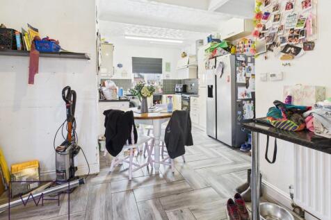 CAM03785G0-PR0242-ST
