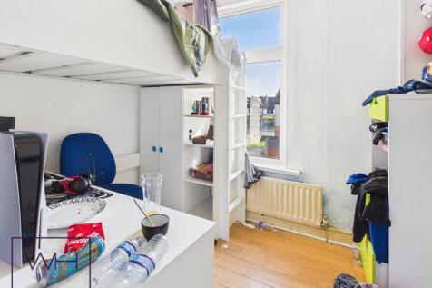CAM03785G0-PR0242-ST