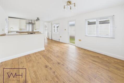 CAM03785G0-PR0296-ST