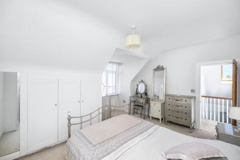 Norman Road 11 BEDROOM IRON BED TO LANDING.jpeg