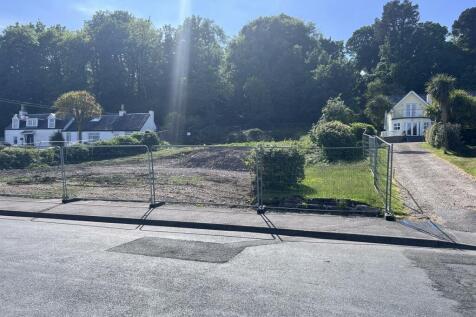 Looking towards the site