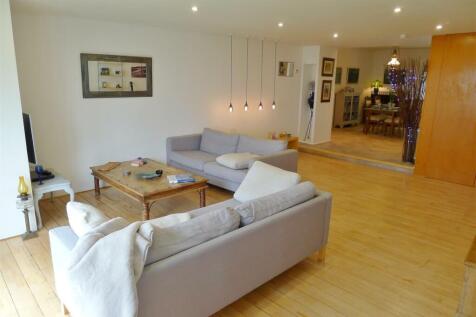 Lounge seating area
