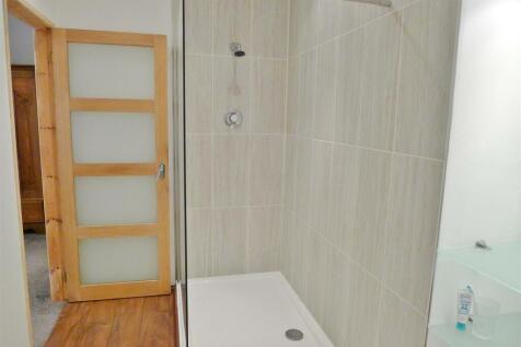 Ensuite shower