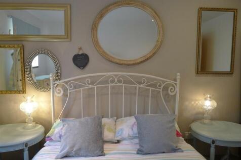 Downstairs bedroom, 2