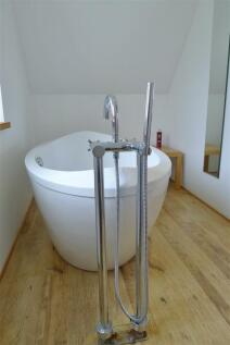 Guest suite bath