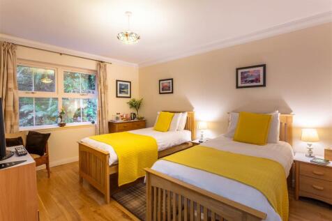 Twin bedroom
