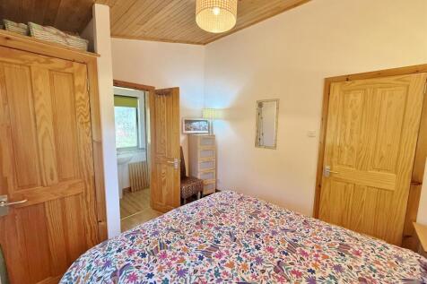 Bedroom 1 to ensuite shower room