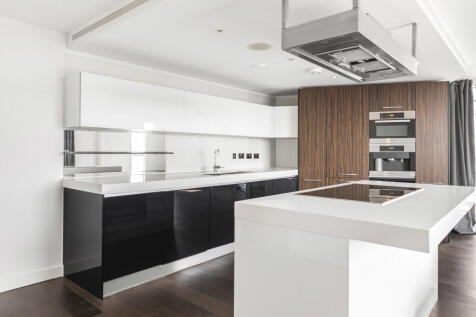 Reception/Kitchen