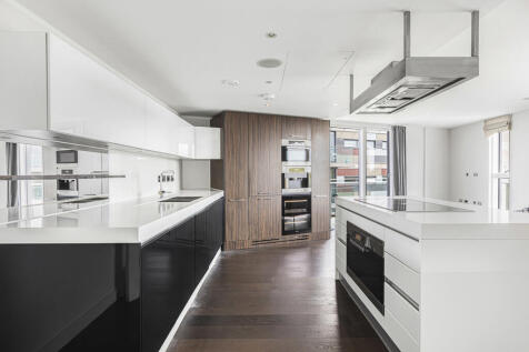 Reception/Kitchen