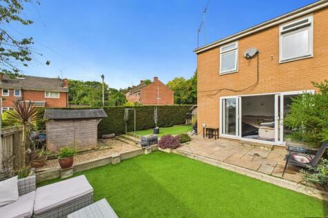 Pendragon Road, Exeter