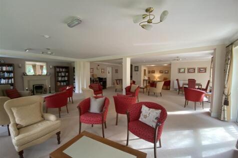 COMMUNAL LOUNGE