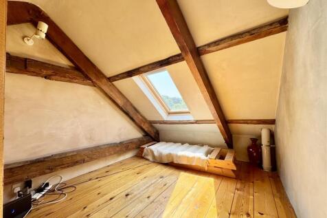 BEDROOM THREE/OFFICE