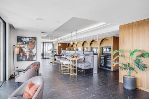 11-713383219-HMF-JJ-Hampton Tower-11-medium.jpg