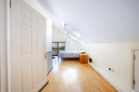 Flat 6, 4, York House,-08.jpg