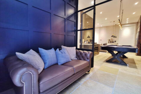 Office / Bedroom 2
