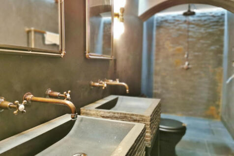 Family Shower Room