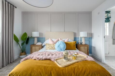 Large double bedroom