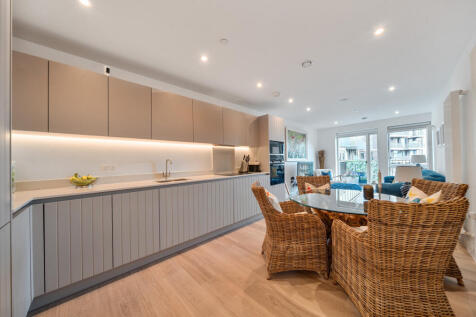 1324772-11-6876d7...