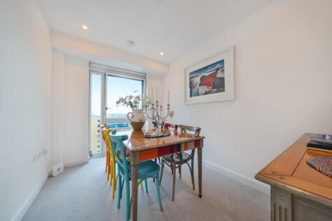 1324772-19-6876d8...