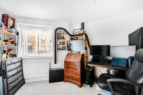 1331102-18-68875c...