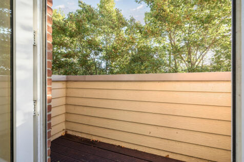 1350168-6-68bfd6d...