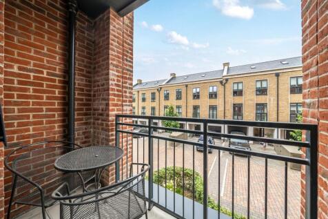 1329121-15-688244...