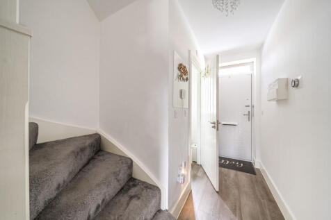 1375259-15-690b2a...