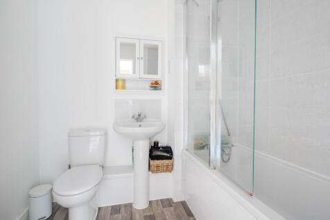 1374839-10-6908a1...