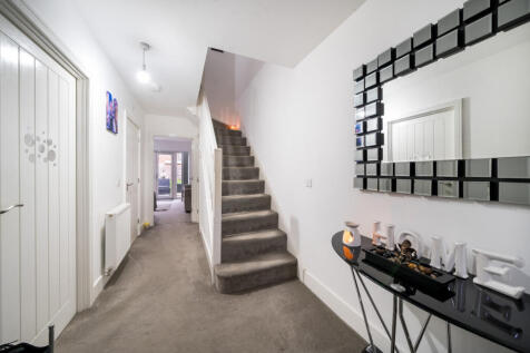 1374305-11-690e31...