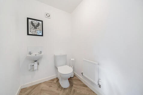 1312274-15-685e5c...