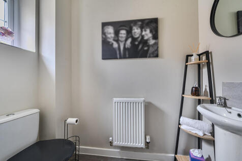 1385457-9-69285e4...