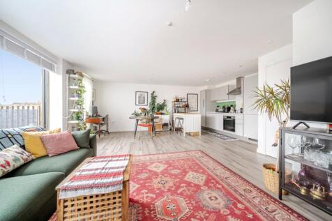 1374067-16-6904c0...