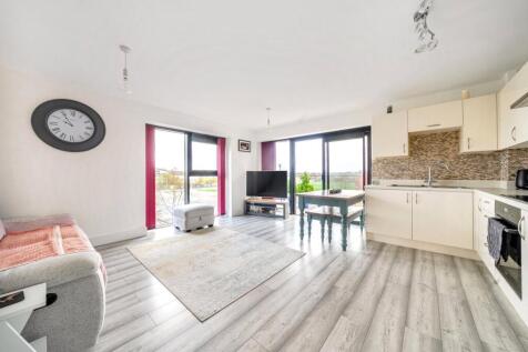 1374672-7-690dc52...