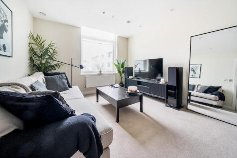 1392997-19-696626...