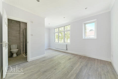 Bedroom with ensuite